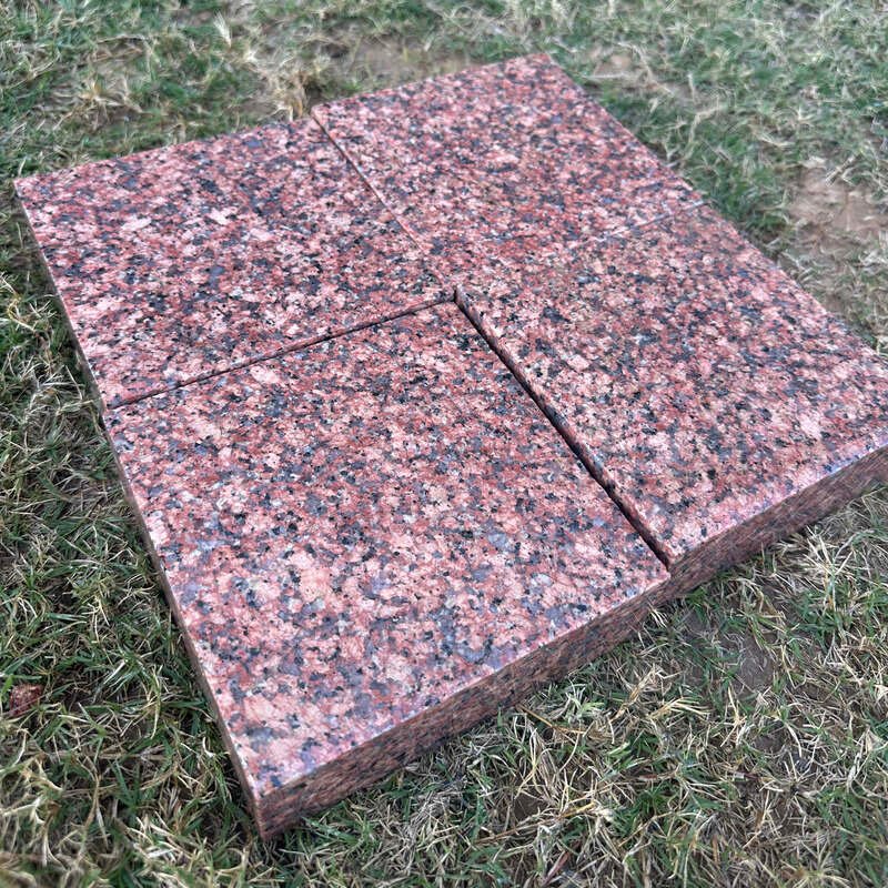 Red Granite cobbles and setts 800x800